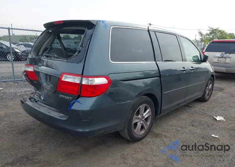 2005 Honda Odyssey Lx z USA, uszkodzony, nr VIN 5FNRL38275B129903